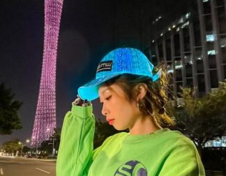 Casquette lumineuse à fibre optique