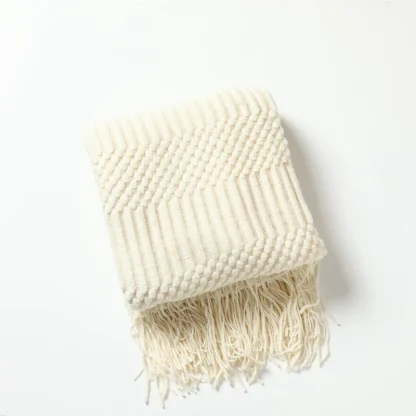 Plaid tricoté à pompons — image 7