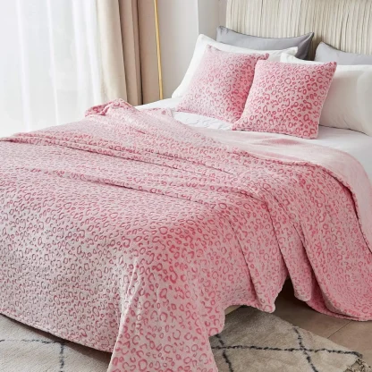 Plaid polaire léopard rose, 150 x 200 cm