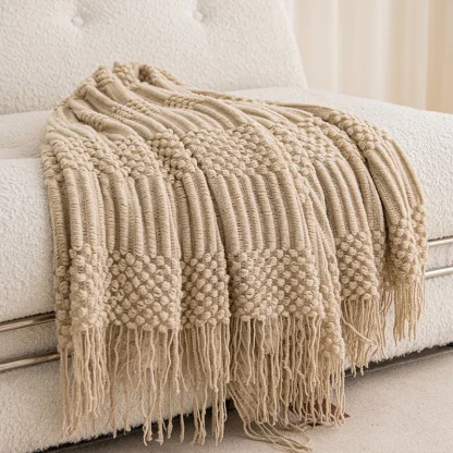 Plaid tricoté à pompons — image 2