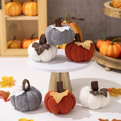Citrouilles tricotées décoratives — image 6
