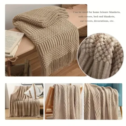 Plaid tricoté à pompons — image 5